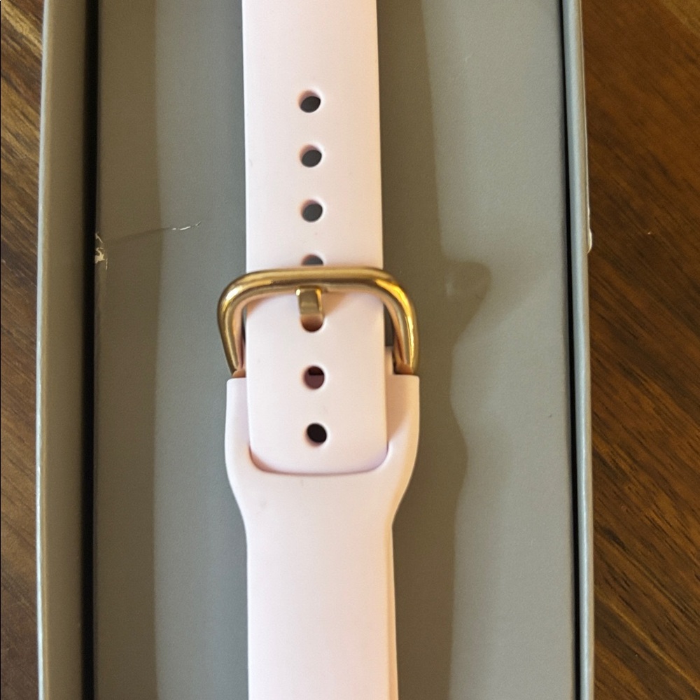 Universal fit silicone one size Apple Watch Band in pink - Picture 3 of 3